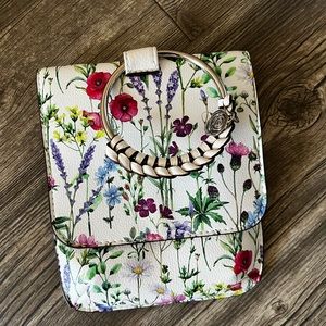 Cute floral bag!